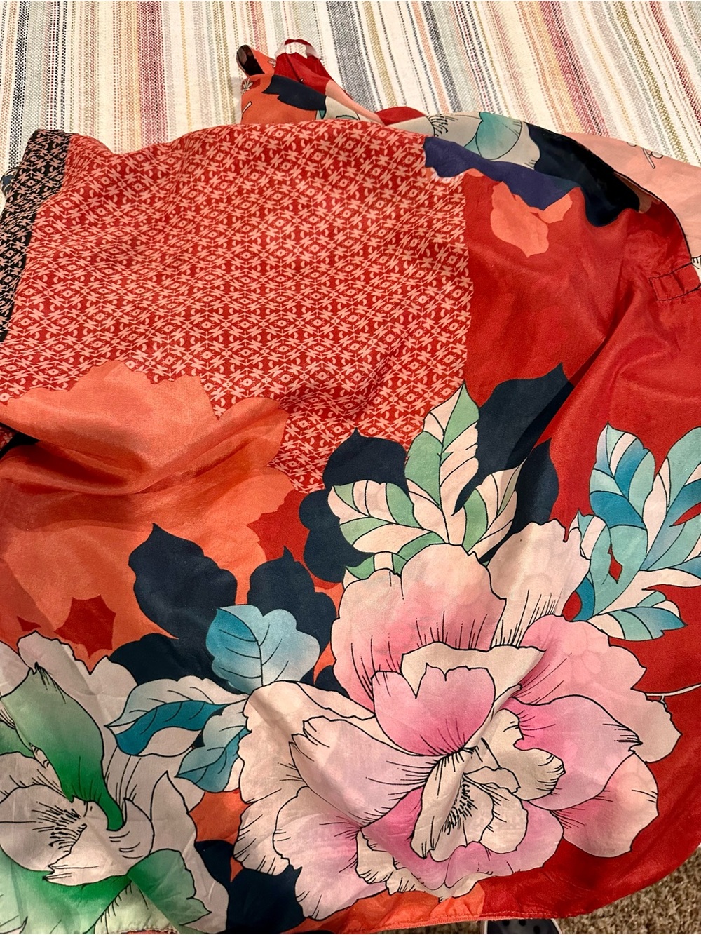 Johnny Was Black Reversible Floral Embroidered Kimono with Red Lining - Picture 6 of 8
